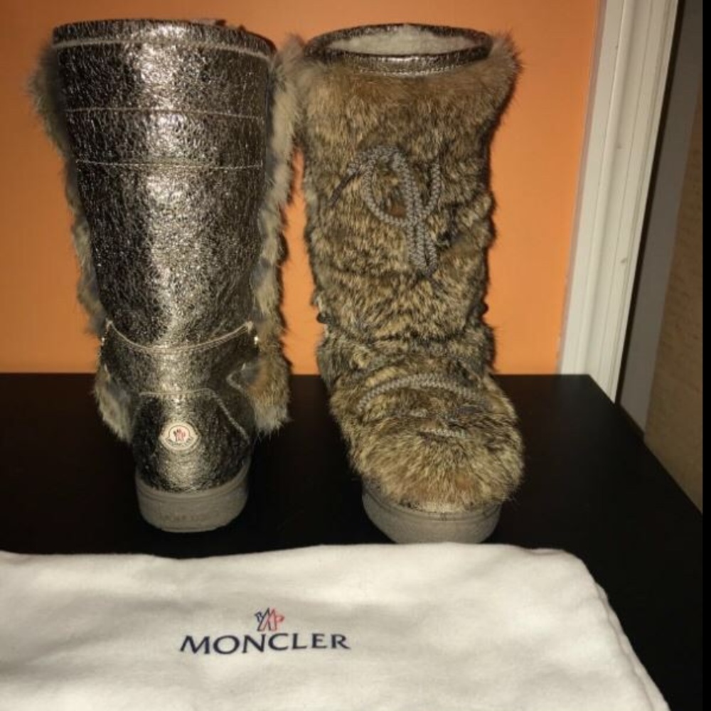 Moncler Woman’s Laetitia Gold Shearing fur  boots
